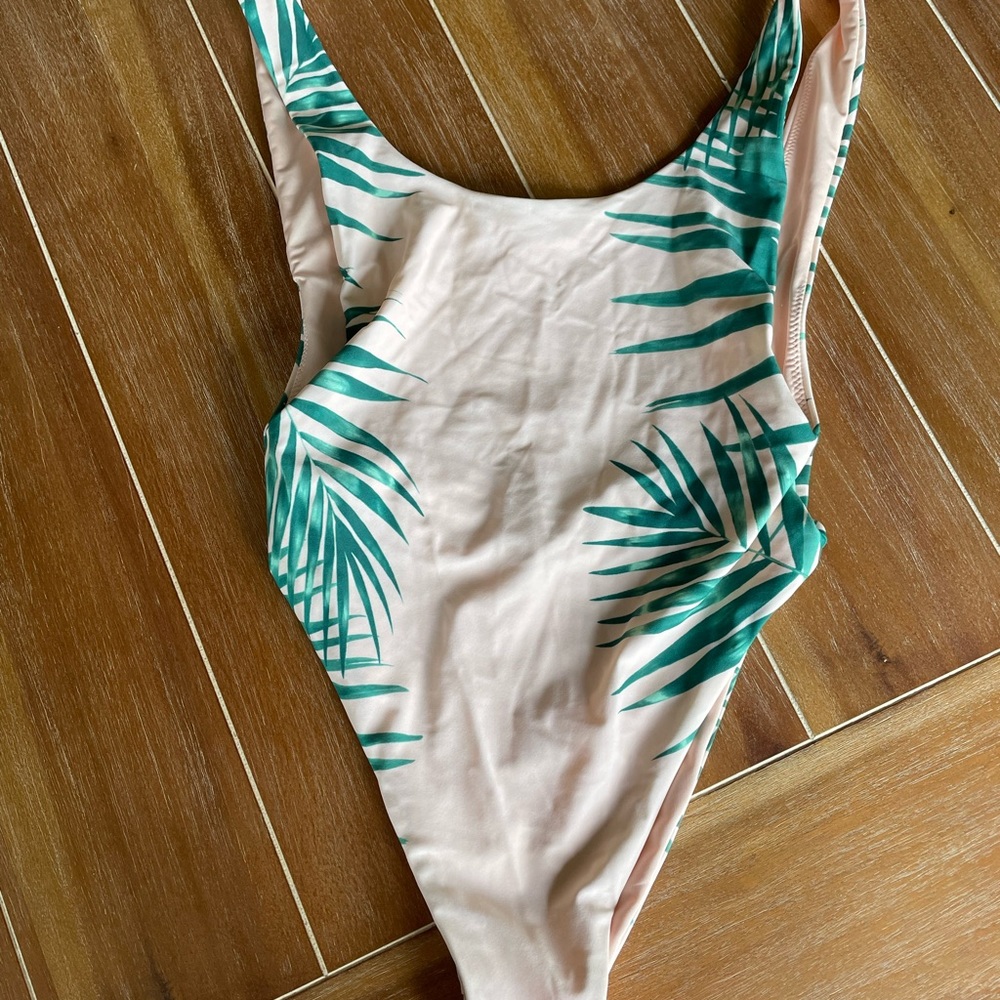 NWT Aerie Floral One Piece Swimsuit size small